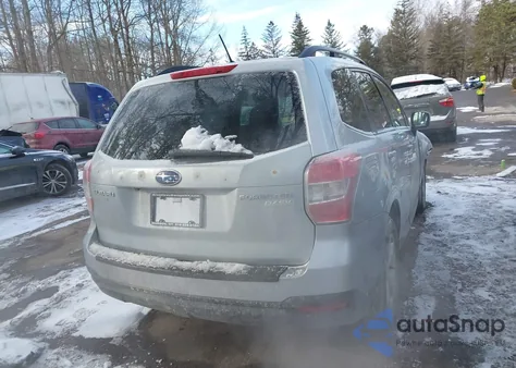 2015 Subaru Forester 2.5I Premium из США, поврежденный, VIN JF2SJAFC4FH569426